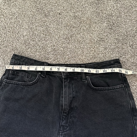 Forever 21 black Jean high waisted shorts - women’s size 29 - Picture 3 of 4